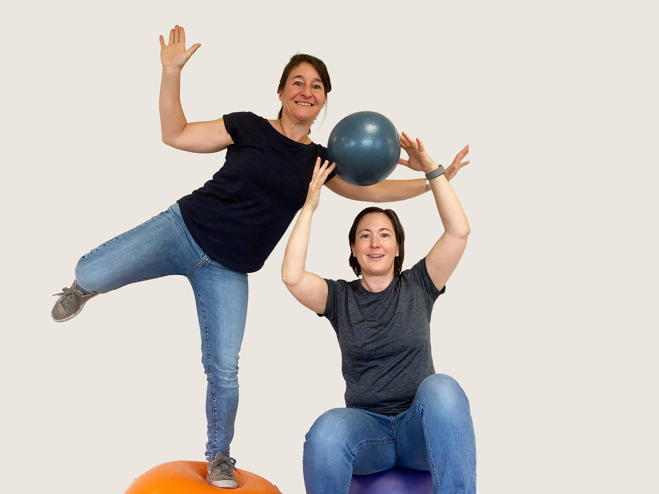 alt = " photo de l'équipe du cabinet de physiothérapie neurologique"